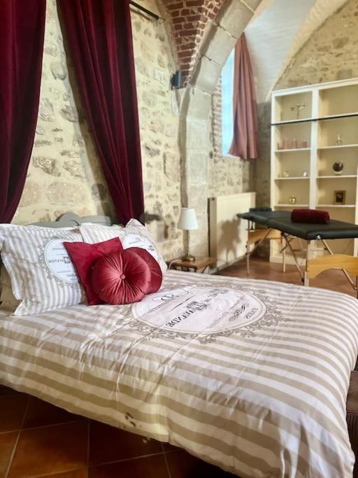 Апартаменти Cozy Flat In Castle Near Fontainebleau - 10 Min Fleury-en-Biere Екстер'єр фото