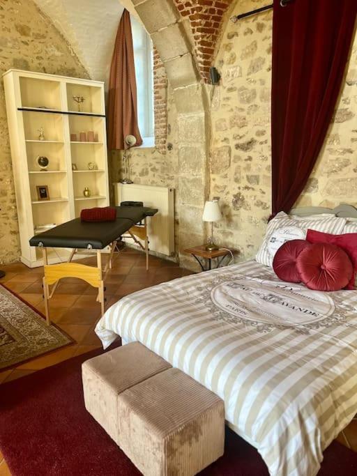 Апартаменти Cozy Flat In Castle Near Fontainebleau - 10 Min Fleury-en-Biere Екстер'єр фото